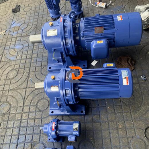 Motor Giảm Tốc 3.7kW (5HP)