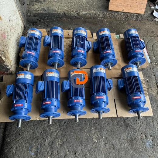 Moto giảm tốc - Động cơ điện Đại Dương 5.5kw (7.5hp)