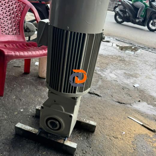 ĐỘNG ĐIỆN CƠ ĐẠI DƯƠNG  3.7kw ( 5hp)